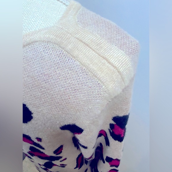Chico’s Pink Animal Print Bateau Neck Sweater-Size 2 - Picture 8 of 11